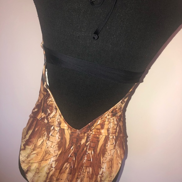 Luxe by Lisa Vogel one piece swimsuit 🌟 - Picture 4 of 6